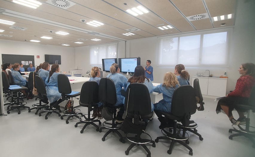 Profesionales de enfermería de las clínicas IMQ actualizan sus conocimientos de RCP en el hospital virtual de la Universidad de Deusto